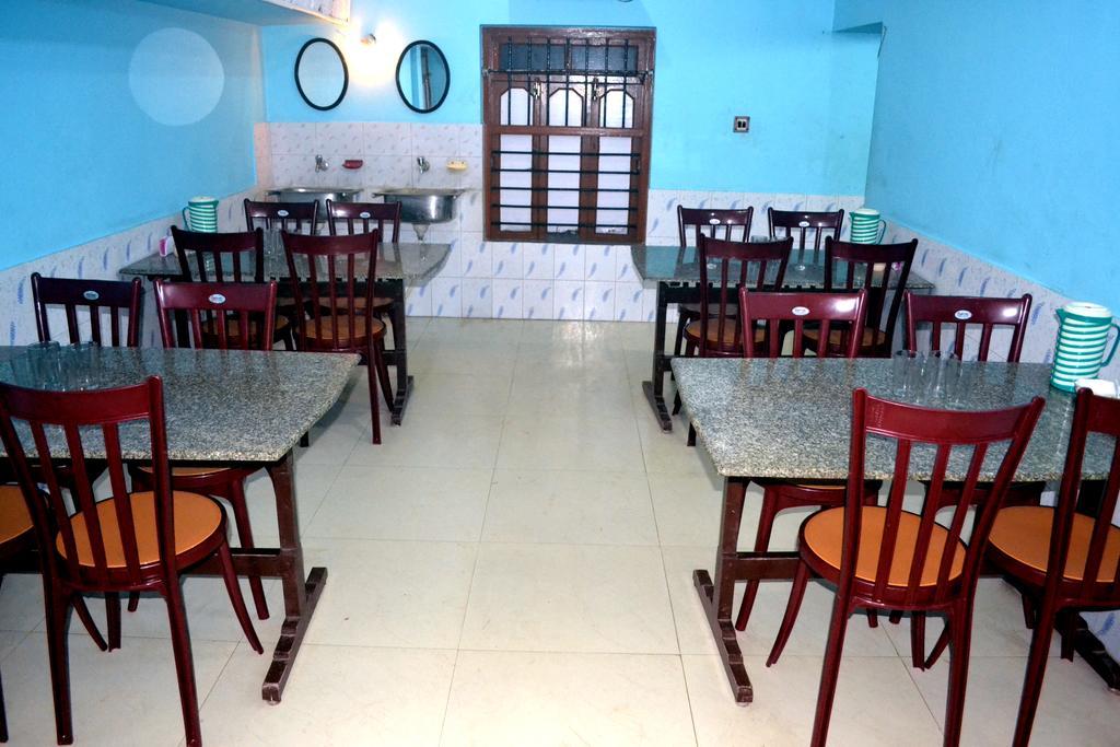 Hotel Mainak, 曼达莫尼 外观 照片