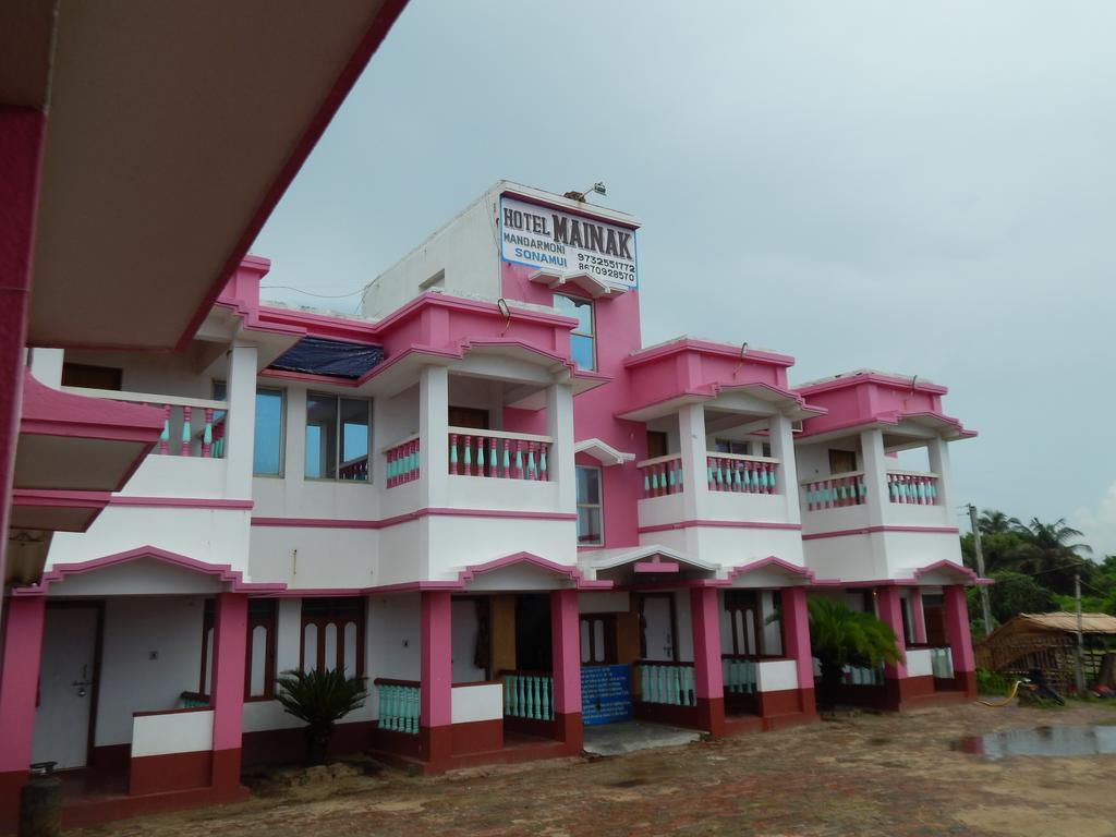 Hotel Mainak, 曼达莫尼 外观 照片